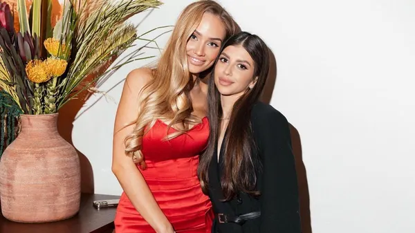 Це фото зрозуміє лише дружина футболіста – кохана борця за чемпіонство УПЛ показує все на матчі