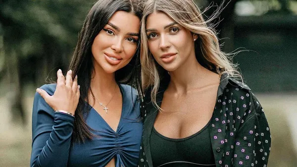 Возлюбленная Яремчука взорвала сеть пикантными съемками в коже – на охоте за мужскими сердцами