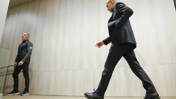 Гвардіола на матчі проти Луніна похизувався годинником за 55 мільйонів – таке носять лише обрані