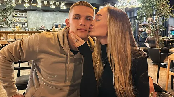 У її очах можна потонути: розкішна наречена форварда Шахтаря – Сікан потрапив у її капкан