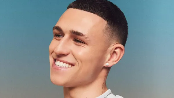 Жена снова беременна: невероятно, сколько у 23-летней звезды Ман Сити будет детей