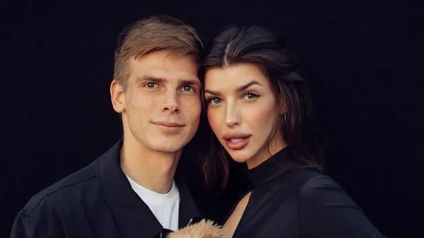 Возлюбленная Очеретько трогательно поздравила футболиста с днем рождения – нежно целуются