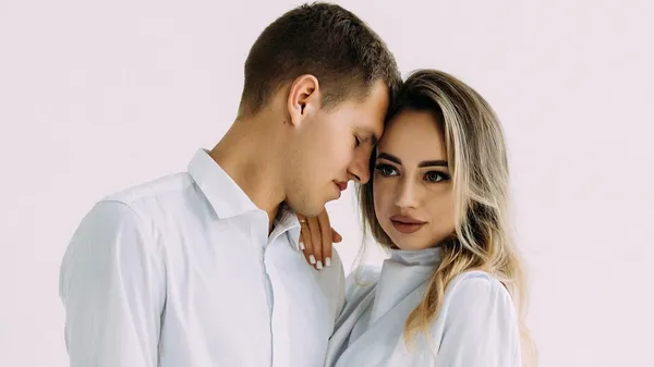 "Розчинився" у своїй обраниці: Сарапій та його кохана зробили кадр – дуже атмосферно