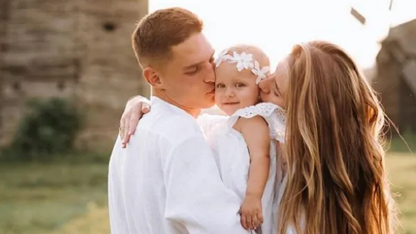 "Кажу посміхайся": Судаков замилував інтернет ефектним фото з коханою крихіткою