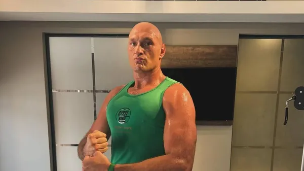 Багажник авто Ф'юрі засипаний не з'їденими великодніми яйцями: готується до бою з Усиком