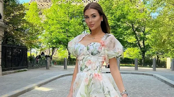 Неймовірна дружина Коноплі публічно зізнається у любові – поки футболіст вирушає на Євро-2024