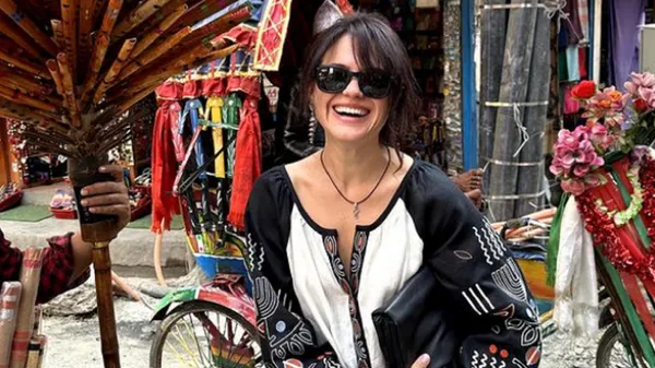 Перша українка, яка підкорила Еверест показала особливу вишиванку – грація вражає