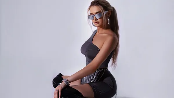 Духовне усамітнення: ведуча Шахтаря пішла на "злочин" – все це в Іспанії