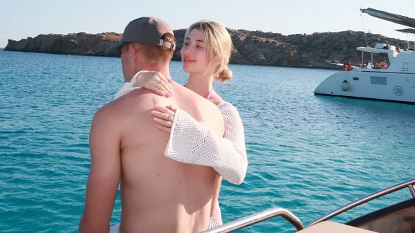 "Видно, что любимый фоткал": Ярмолюк с избранницей радуются пейзажами Греции – роскошный отпуск