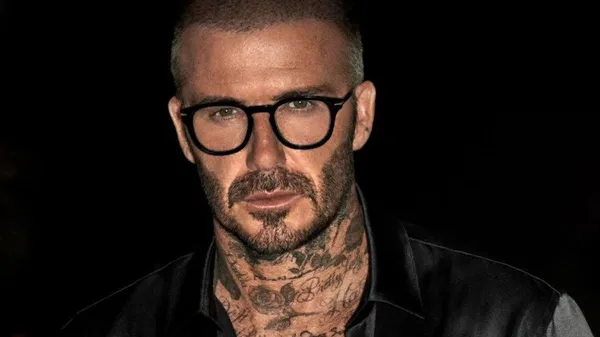 Ранок на фермі: Девід Бекхем поглибився у сферу домашнього господарства – за ним бігають кури