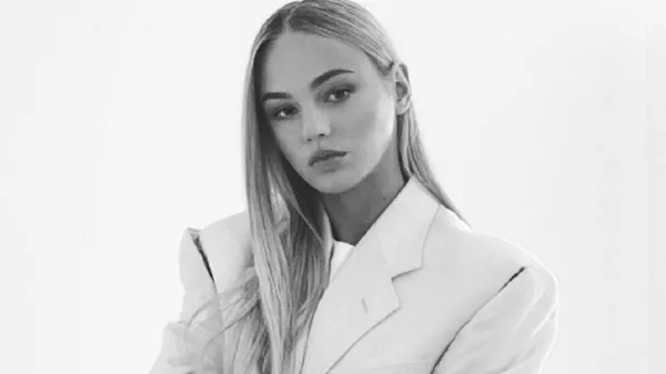 Настроение леди: Билодид покрасовалась в экстравагантном образе – красота сводит с ума