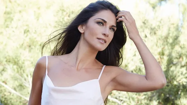 Тренер Зінченка засвітився з Міс Іспанією: ніжно натирав спинку кремом