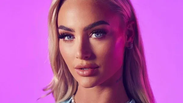 Зірка футболу підкорила серця шанувальників милими фото – пухнастий друг радіє