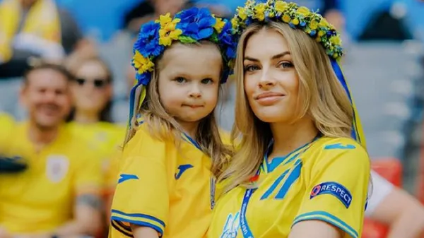 Красивая жена Зинченко шокировала изменениями с начала Евро-2012 – в этом году в лучшей компании