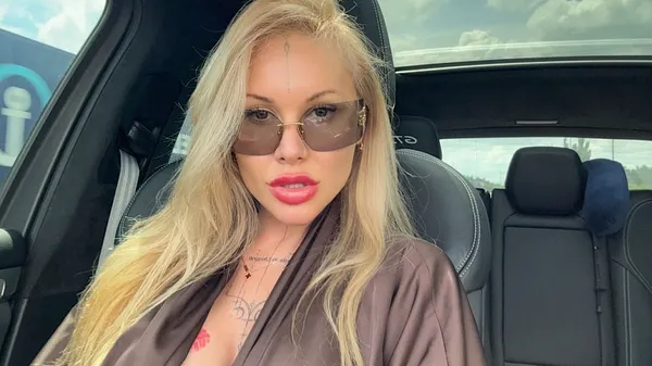 "Гарний вид": Морозюк оголила спокусливі сіднички – міцний "горішок" у чорних бікіні