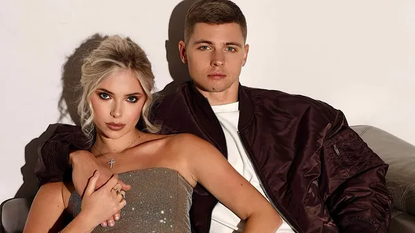 "Горжусь нами": Бондарь с Савиной на очередном развороте глянцевого журнала – современное диско