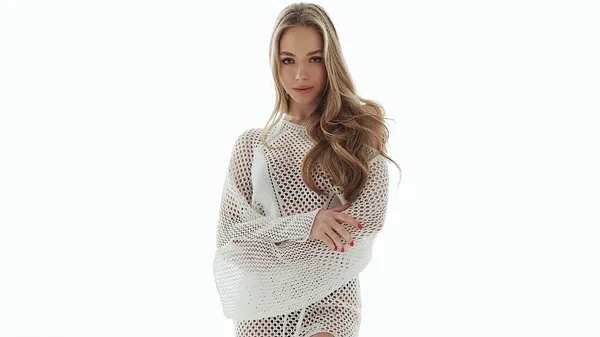 Ведуча Вереса дефілює біля іспанських берегів у невеличкому бікіні – там казково