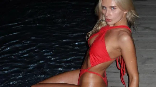 Возлюбленная вингера Динамо манит своей красотой – внимание привлекает не игра, а соблазнительная фигура