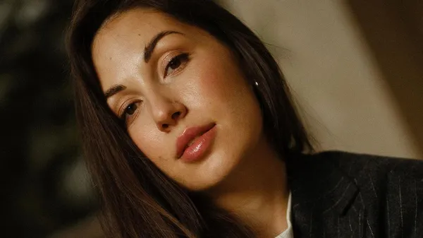 Жена Довбика нашла неожиданное объяснение провала сборной Украины – на что-то надеется