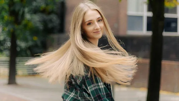 Фото дня: розкішні пасії Миколенка і Шапаренко затусили без коханих – сяють у приємній компанії