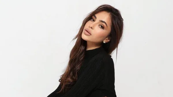 Неперевершена пасія Шапаренка зачаровує фанів своєю вродою та елегантністю – як завжди розкішна