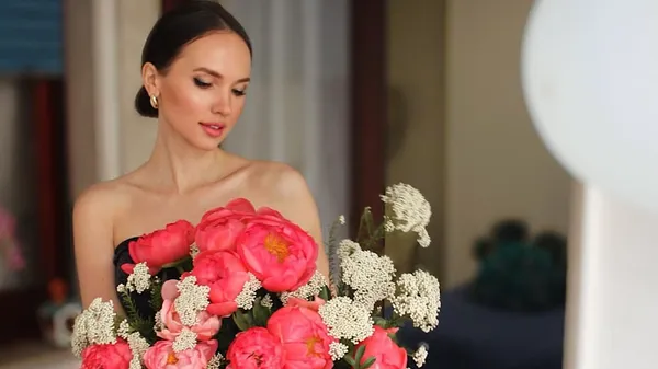 "Незабываемый день": эффектная ведущая Шахтера взяла серебро на марафоне в Швеции – 42 километра в жару