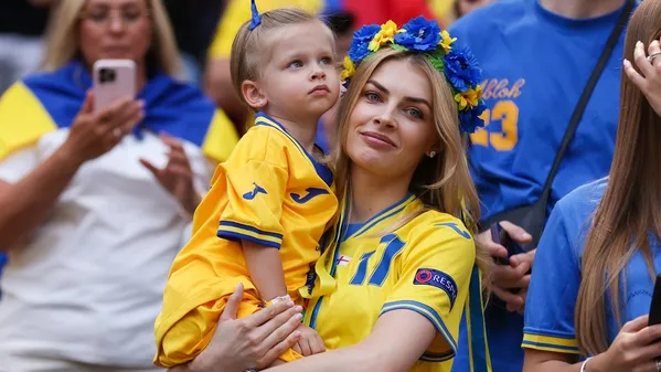 "Осуществили давнюю мечту": Зинченко с женой открыли заведение в самом сердце Киева – за день до матча
