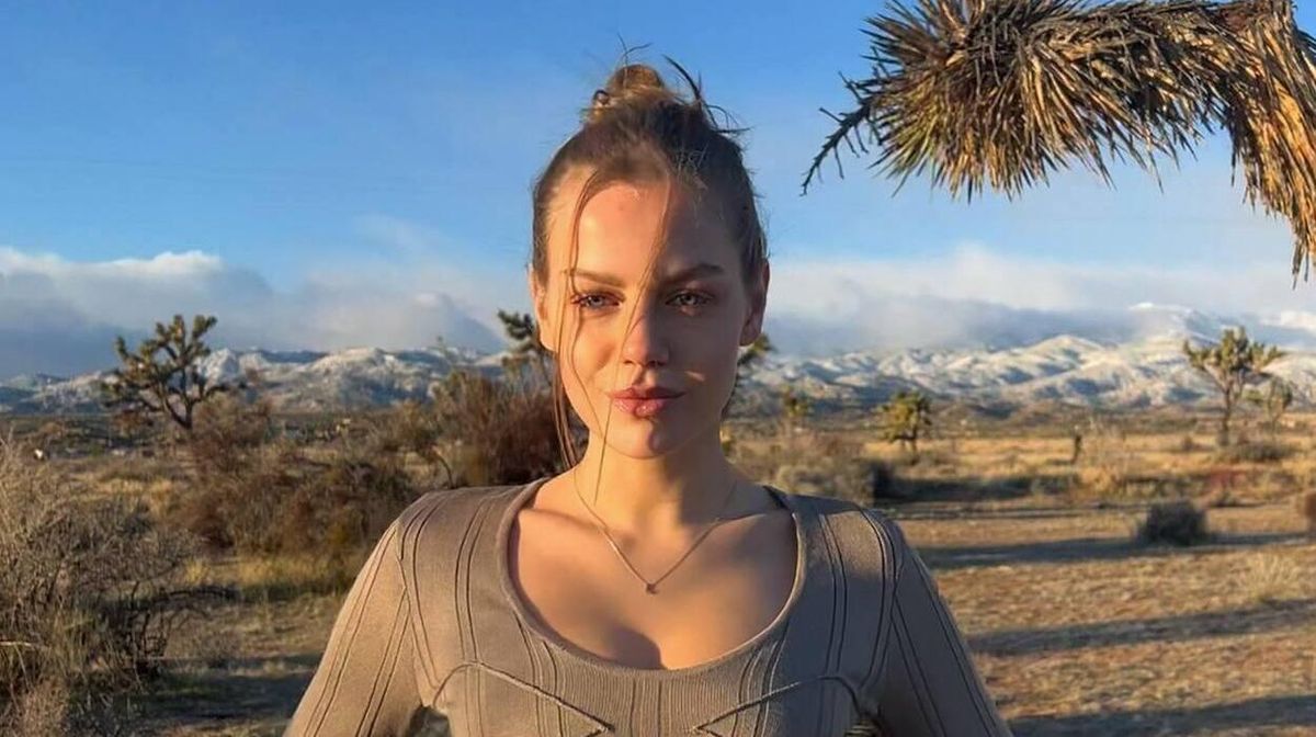 большие сиськи нудисты Избранница героя Евро призналась, почему больше не загорает голышом – все  ее друзья стали нудистами