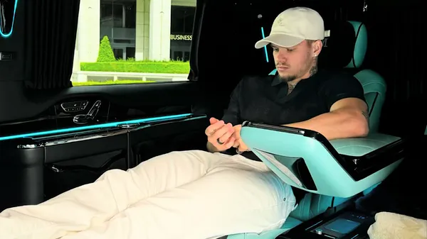 Мудрик в постели с россиянкой под матч Евро – фото исчезло через несколько минут