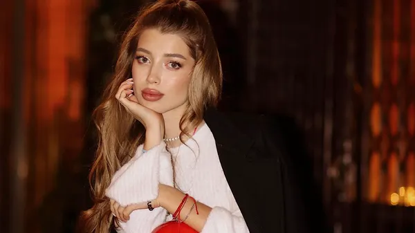 Натуральна врода і більше нічого – дівчина Ярмолюка зовсім не схожа на любок футболістів