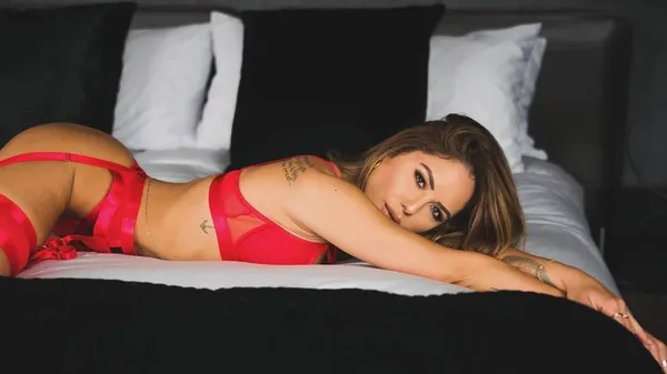 Найкраща дівчина октагону подалася у Плейбой і світить принадами в мережі: "Феноменальний вигляд"