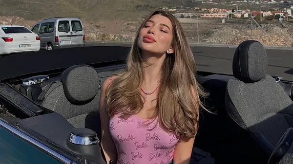 Медитація дівчини Ярмолюка: той глибокий погляд, у якому потонув наш легіонер