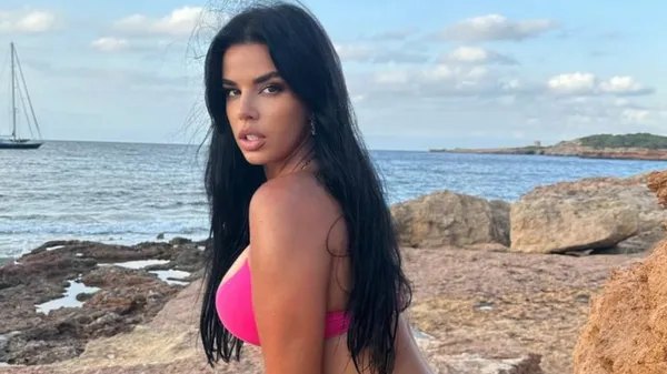 Очаровательная экс-мисс Хорватии поразила сексуальным нарядом и безупречными формами – горячий кадр