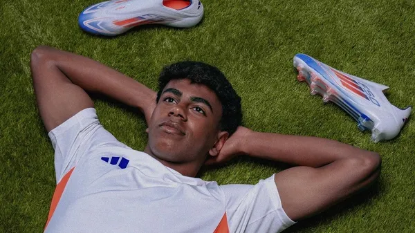 Любить старших: Ямал міняє розкішних красунь, як рукавички: головному коханцю літа лише 17