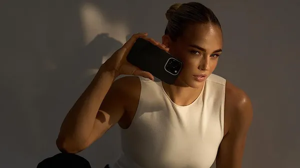 Билодид разделась до белого бикини в жаркой Испании – сексуальное и подкачанное тело