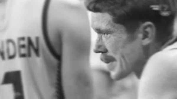 Звездный хоккеист, который едва не потерял глаз, отрезал палец ради Олимпиады: "Сделал это сознательно"