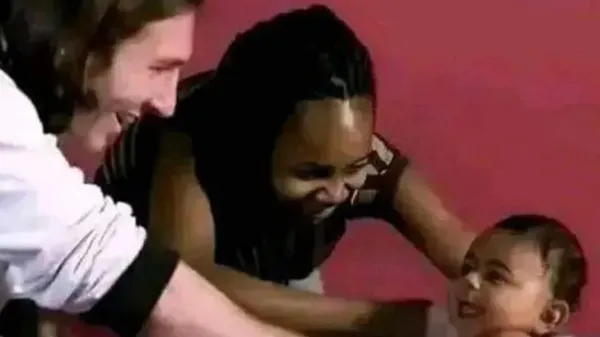 Мессі купає Ямала у ванні – мережу розірвали вірусні фото, батько підтвердив правдивість