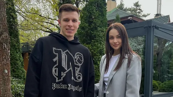 Сын Пихаленка не расстается с мячом под контролем отца – пойдет стопами хавбека