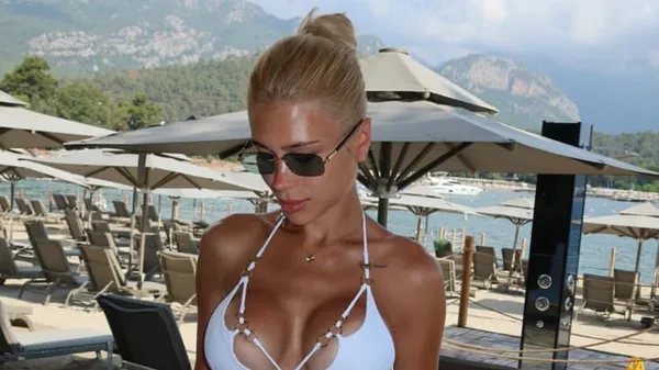 Фантастична пасія Коноплі підкорює серця стрункими ніжками – Юхим не зміг встояти