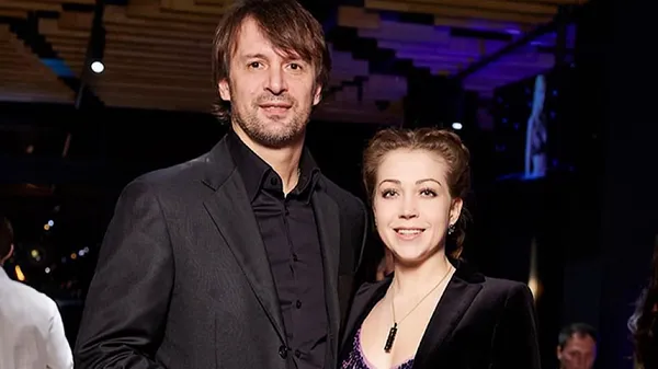 Избранница Шовковского щеголяет драгоценностями на своем теле – она владелица крутого ювелирного