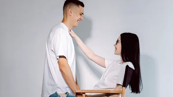 Микитишин розважається з ефектною брюнеткою у Львові – попереду друга гра Кривбасу проти Вікторії