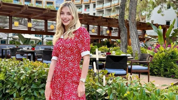 Савіна розгулює Хрещатиком в розкішній сукні, поки чоловік тренується – швидко знайшла заміну