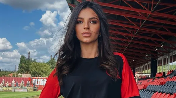 Як захоплення переросло в кар'єру: ведуча УПЛ з гордістю показала перші кадри з роботи на полі