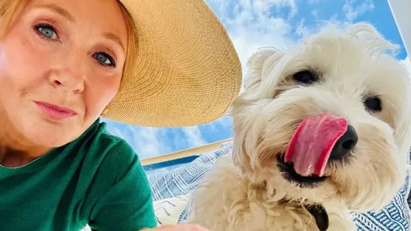 Джоан Роулинг назвала алжирскую боксершу "мужчиной": "Наслаждается страданиями женщины"