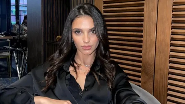 Українська футбольна ведуча змінила клуб та засвітила струнку талію – новенька форма їй личить