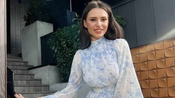 Очаровательная избранница игрока Руха поразила обнаженным бюстом, подчеркнув идеальные формы – это поджог