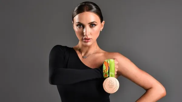 Українська гімнастка Різатдінова похизувалась розкішною пластикою тіла – не кожен це повторить