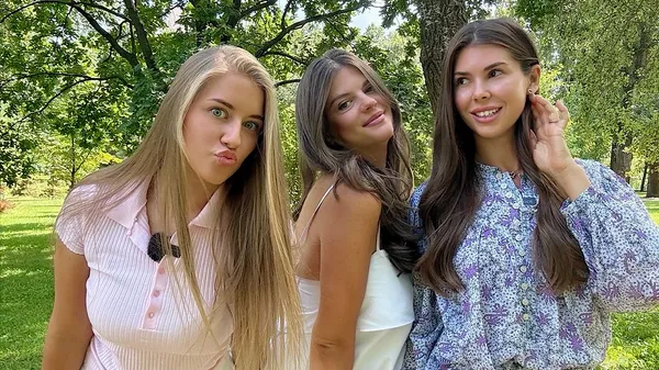 "Ждите скоро": многообещающая встреча Судаковой, пассии Реброва и Машкиной – что-то задумали