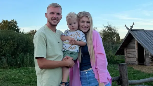 Сімейний пазлик зібраний – кохана гравця Вереса показала, як разом освоюють лук і стріли