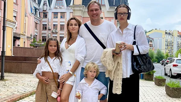 "Півроку не бачили...": перша дитина Пятових нарешті повернулася додому – повна та щаслива родина